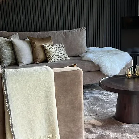 Hollywood 1 Appartement-fewo 6-bettwohnung By Interhome * Saas-Fee
